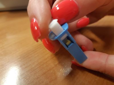 FOODTEST - illessze a piros részt az ujjbegyéhez